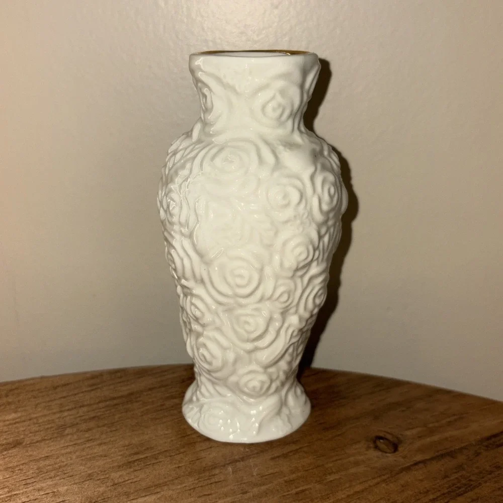 Vintage Bud Vase Porcelain Rose Embossed Gold Rim‎ International Silver Co